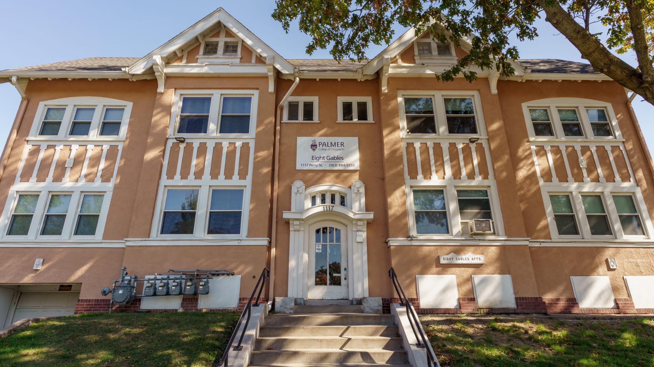 Eight Gables